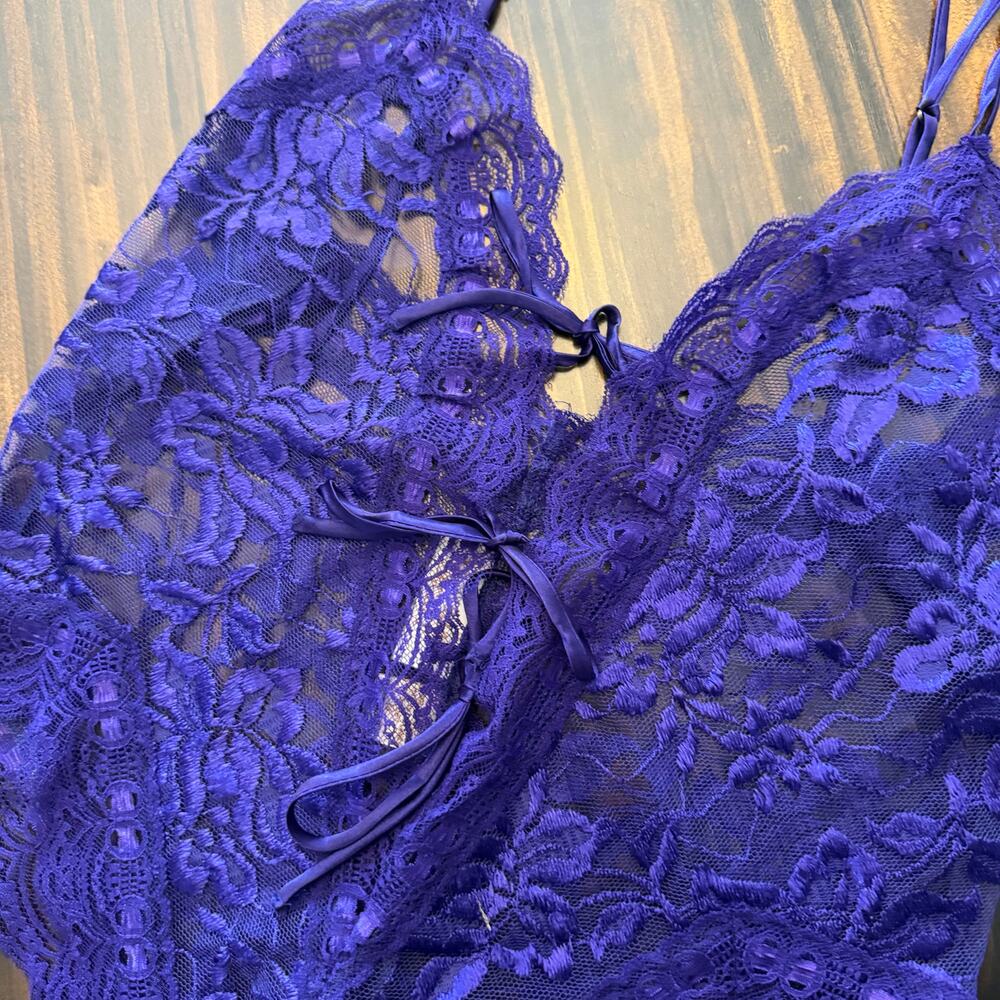 Victoria's Secret Vintage Gold Label Purple Lace Lingerie Bodysuit Size M - Picture 2 of 4